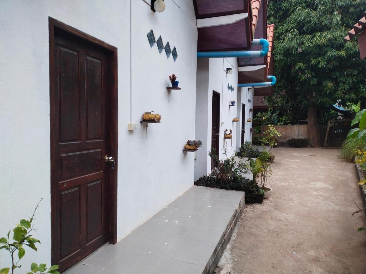 Pdv Guesthouse Muang Ngoi Exterior foto